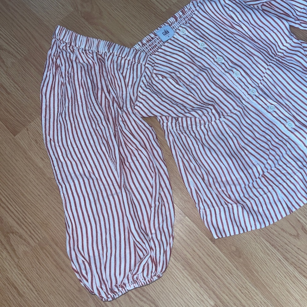 CAbi Red and White Striped Puff Long Sleeve Smocked Back Top / Blouse Size Small - Picture 4 of 8